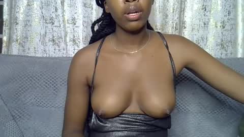 Snapshot of pretty_petite24 chatting on 06/15/26, 05:04 pretty_petite24 online show from 06/15/26, 05:04