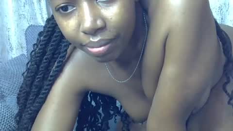 pretty_petite24 online show from 06/20/26, 10:23