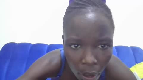 Snapshot of pretty_petite_ebony chatting on 12/03/24, 01:52 pretty_petite_ebony online show from 12/03/24, 01:52
