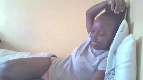 Snapshot of pretty_petite_ebony chatting on 01/22/25, 10:29 pretty_petite_ebony online show from 01/22/25, 10:29
