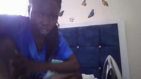 Snapshot of pretty_petite_ebony chatting on 09/24/25, 08:39 pretty_petite_ebony online show from 09/24/25, 08:39