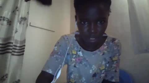 pretty_petite_ebony online show from 11/01/25, 05:31