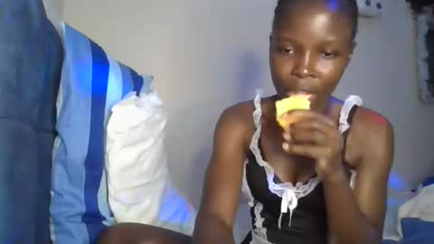 pretty_petite_ebony online show from 02/24/26, 08:40