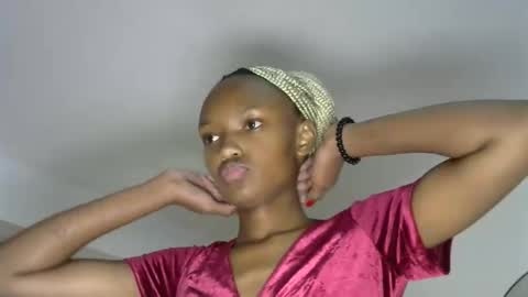 Pretty doll online show from 11/19/25, 07:36