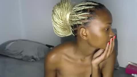 Pretty doll online show from 11/21/25, 08:40