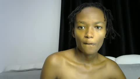 Snapshot of pretty_queennie chatting on 06/23/26, 06:50 Pretty doll online show from 06/23/26, 06:50