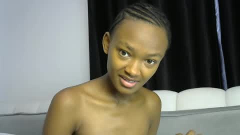 Snapshot of pretty_queennie chatting on 07/23/26, 08:23 Pretty doll online show from 07/23/26, 08:23