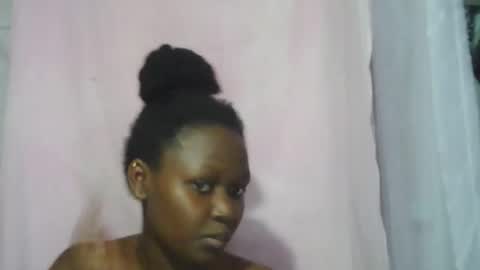 pretty_shanz online show from 11/15/25, 12:23