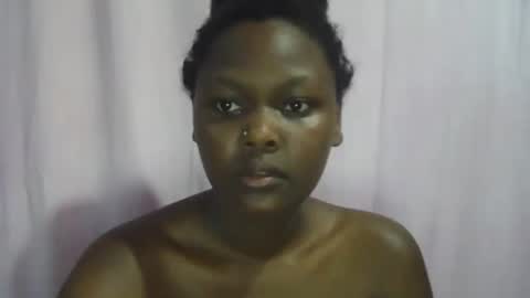 pretty_shanz online show from 11/16/25, 06:41