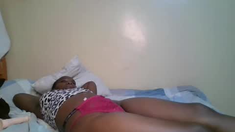 pretty_shila online show from 10/20/25, 12:44