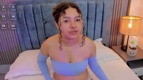 Snapshot of pretty_sunlight_ chatting on 07/17/26, 12:28 Daisy Flower online show from 07/17/26, 12:28