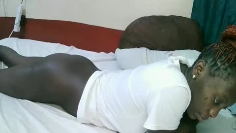 pretty_tiffany1 online show from 04/19/26, 08:02