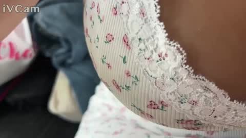 Snapshot of prettyasian123 chatting on 01/27/25, 01:37 Jam online show from 01/27/25, 01:37