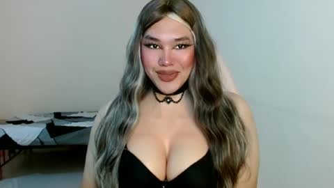 MIAH online show from 06/17/26, 01:41