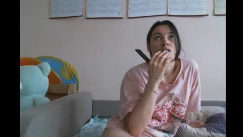 Bella online show from 01/31/25, 11:13