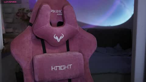 Violet online show from 12/13/25, 11:43