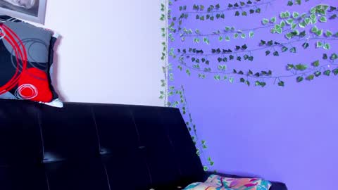 Snapshot of prettybunnies08 chatting on 01/29/25, 05:09 Enzo Denis online show from 01/29/25, 05:09