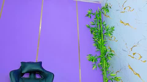 Snapshot of prettybunnies08 chatting on 09/20/25, 11:06 Enzo Denis online show from 09/20/25, 11:06