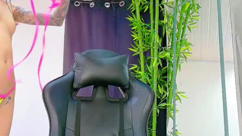 Enzo  Denis online show from 11/28/25, 04:42