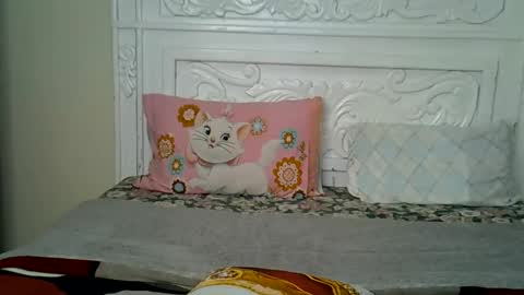 Bunny online show from 10/17/25, 03:36