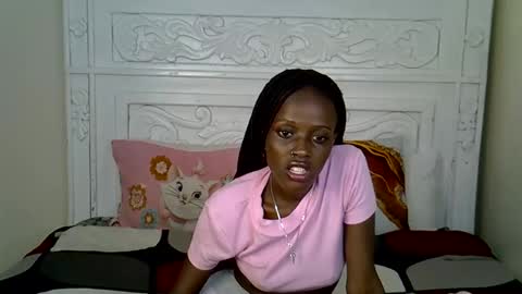 Bunny online show from 11/08/25, 02:06