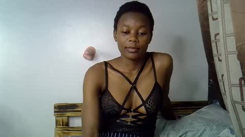 Snapshot of prettycoco_ chatting on 04/22/26, 02:51 coco online show from 04/22/26, 02:51