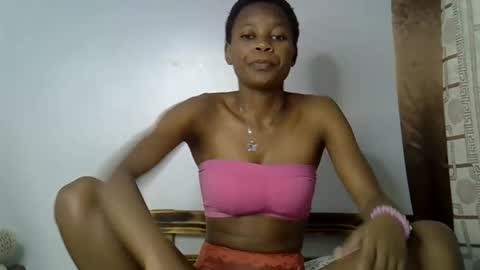Snapshot of prettycoco_ chatting on 05/11/26, 02:45 coco online show from 05/11/26, 02:45