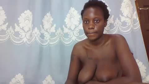 Snapshot of prettydarkskin002 chatting on 02/13/25, 10:11 SHANIA online show from 02/13/25, 10:11