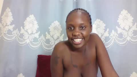 Snapshot of prettydarkskin002 chatting on 02/23/25, 06:01 SHANIA online show from 02/23/25, 06:01