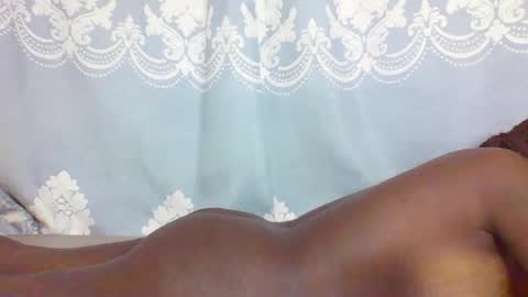 Snapshot of prettydarkskin002 chatting on 02/26/25, 10:31 SHANIA online show from 02/26/25, 10:31