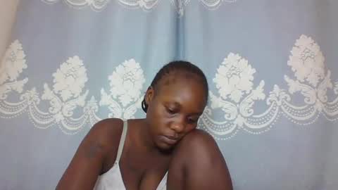 Snapshot of prettydarkskin002 chatting on 03/01/25, 03:05 SHANIA online show from 03/01/25, 03:05
