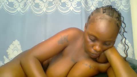 Snapshot of prettydarkskin002 chatting on 01/13/26, 10:15 SHANIA online show from 01/13/26, 10:15