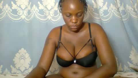 Snapshot of prettydarkskin002 chatting on 02/13/26, 10:00 SHANIA online show from 02/13/26, 10:00