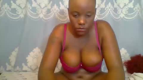 Snapshot of prettydarkskin002 chatting on 04/07/26, 09:10 SHANIA online show from 04/07/26, 09:10