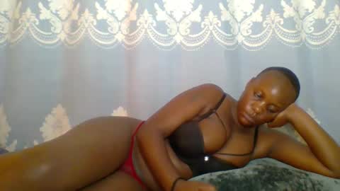 Snapshot of prettydarkskin002 chatting on 05/06/26, 06:30 SHANIA online show from 05/06/26, 06:30
