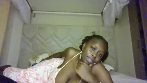 prettydulce online show from 04/13/26, 03:28