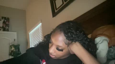 prettyfacefemale online show from 03/25/26, 10:38