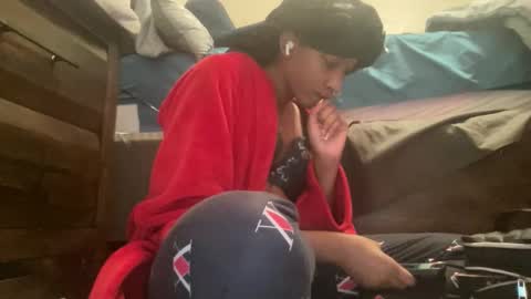 prettyfacefemale online show from 04/22/26, 06:53