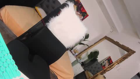 prettyjuliax online show from 01/19/25, 01:53