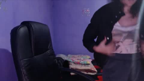 prettyjulliette online show from 12/30/24, 02:30