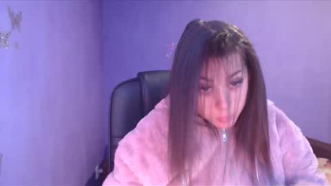prettyjulliette online show from 01/01/25, 09:07