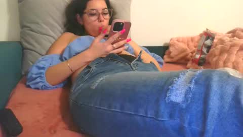 prettyjulliette online show from 11/26/25, 06:31