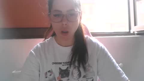 Snapshot of prettyjulliette chatting on 05/25/26, 03:51 prettyjulliette online show from 05/25/26, 03:51