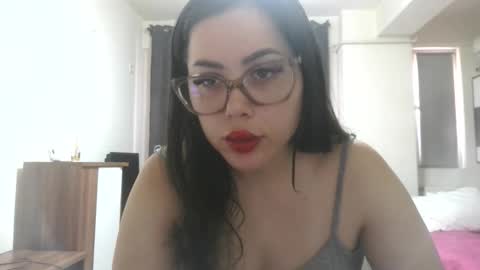 Snapshot of prettyjulliette chatting on 06/08/26, 01:55 prettyjulliette online show from 06/08/26, 01:55