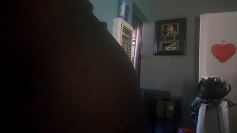 Snapshot of prettylips3 chatting on 01/15/25, 11:51 Mona Red online show from 01/15/25, 11:51