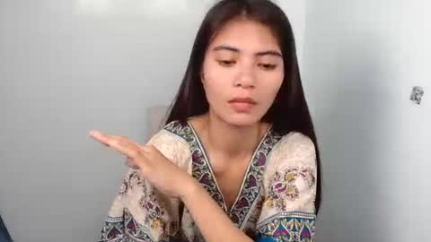 Snapshot of prettylittle_lady chatting on 05/19/26, 02:01 prettylittle_lady online show from 05/19/26, 02:01