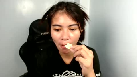 Snapshot of prettylittle_lady chatting on 06/09/26, 12:55 prettylittle_lady online show from 06/09/26, 12:55