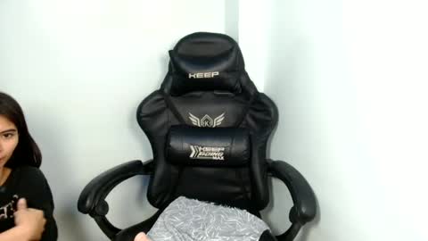 Snapshot of prettylittle_lady chatting on 06/11/26, 07:56 prettylittle_lady online show from 06/11/26, 07:56