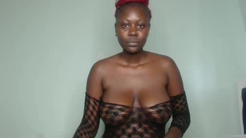 Snapshot of prettyliz1999 chatting on 01/14/25, 09:56 Lizzy online show from 01/14/25, 09:56