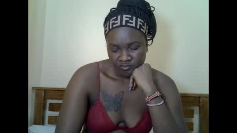 LILIAN online show from 04/21/26, 05:58